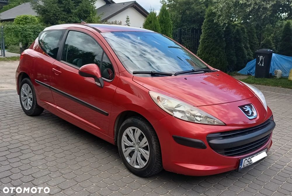 Peugeot 207 - 1