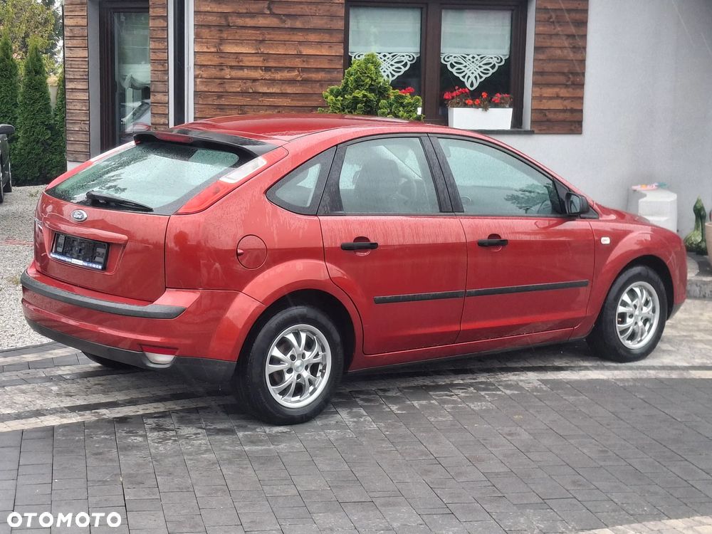 Ford Focus 1.6 16V Style - 19
