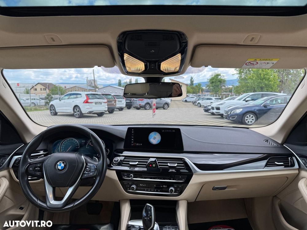 BMW Seria 5 520d AT - 9