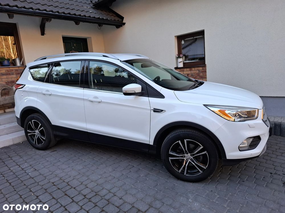 Ford Kuga 1.5 EcoBoost 2x4 Titanium - 28