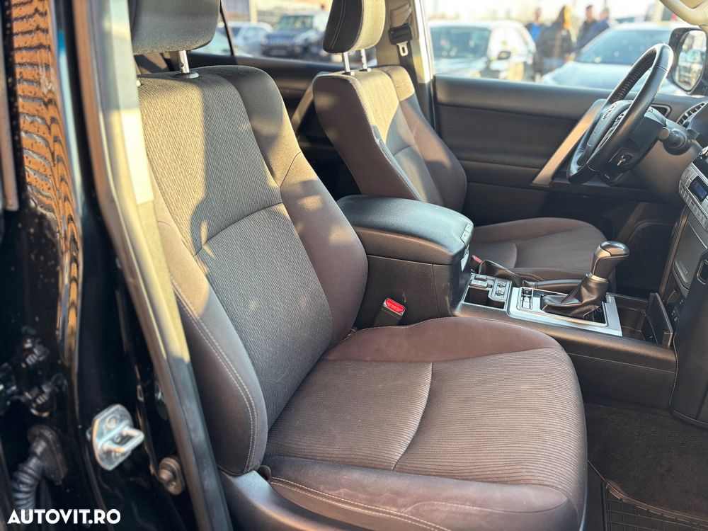 Toyota Land Cruiser 2.8l D-4D 204 CP A/T 7 locuri Executive - 19