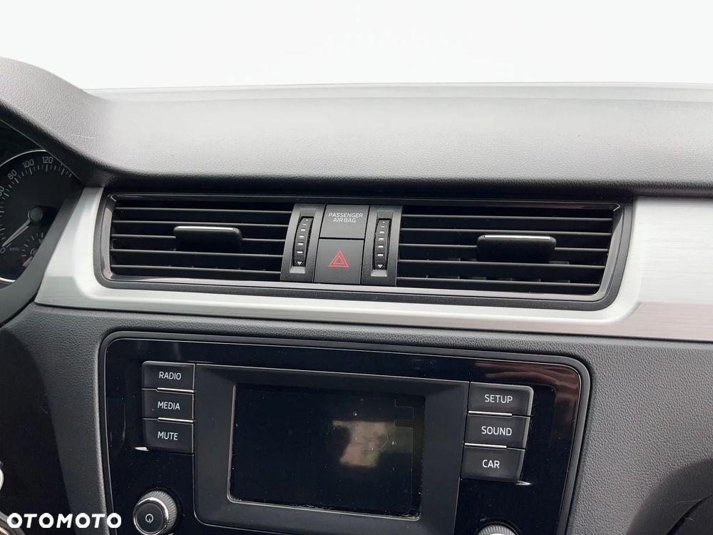 Skoda RAPID - 25