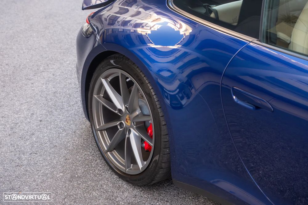 Porsche 911 Carrera S PDK — fotografia 32