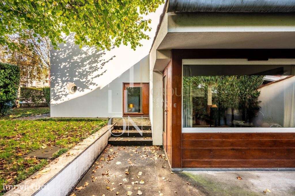 Moradia projetada pelo Arquiteto Siza Vieira, em Matosinhos - Grande imagem: 5/29