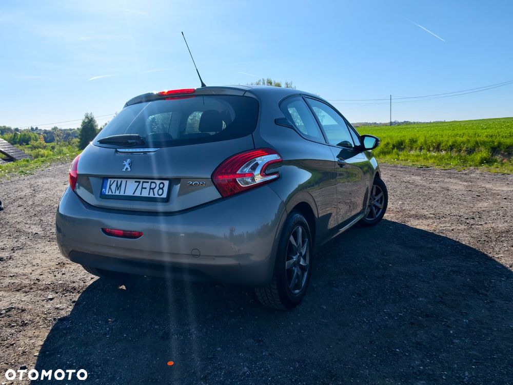 Peugeot 208 - 2