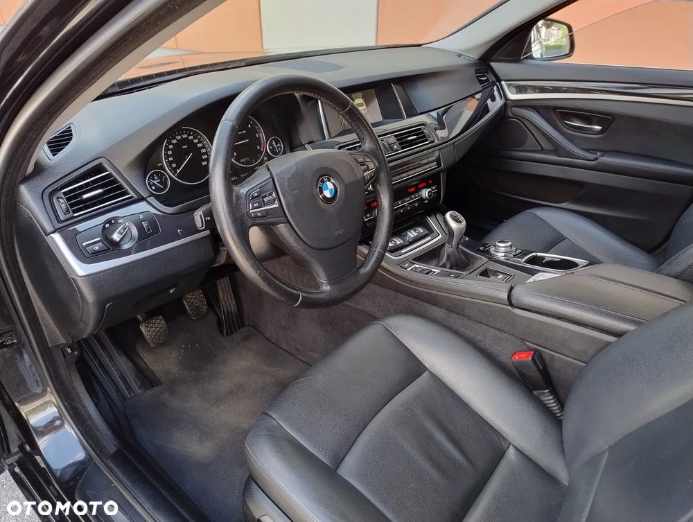 BMW Seria 5 518d - 8