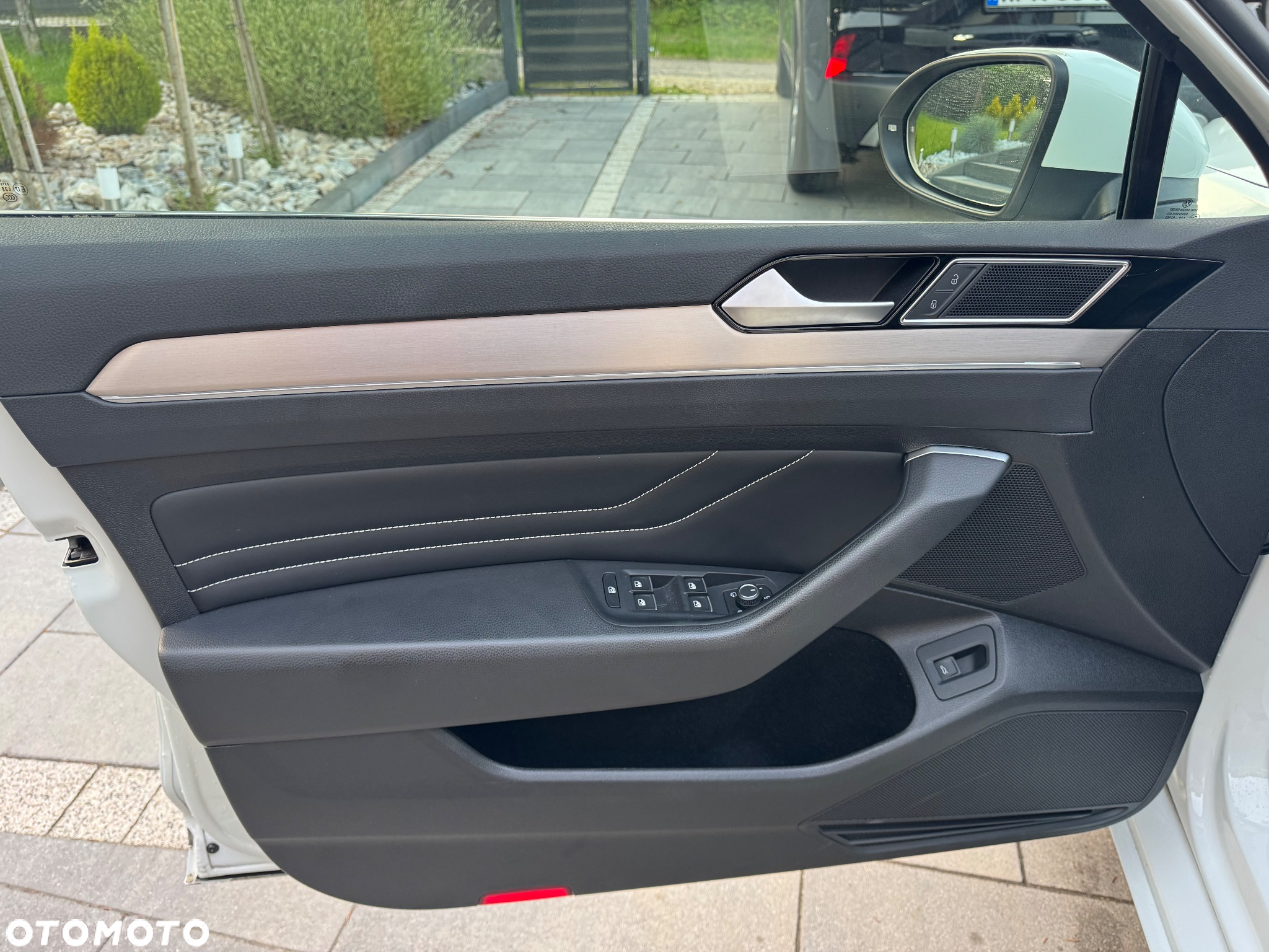 Volkswagen Passat 2.0 TSI Elegance DSG - 16