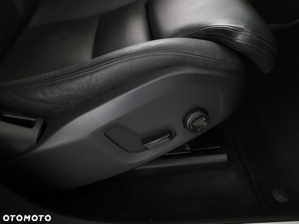 Volvo XC 60 T8 Plug-In Hybrid AWD Inscription - 40