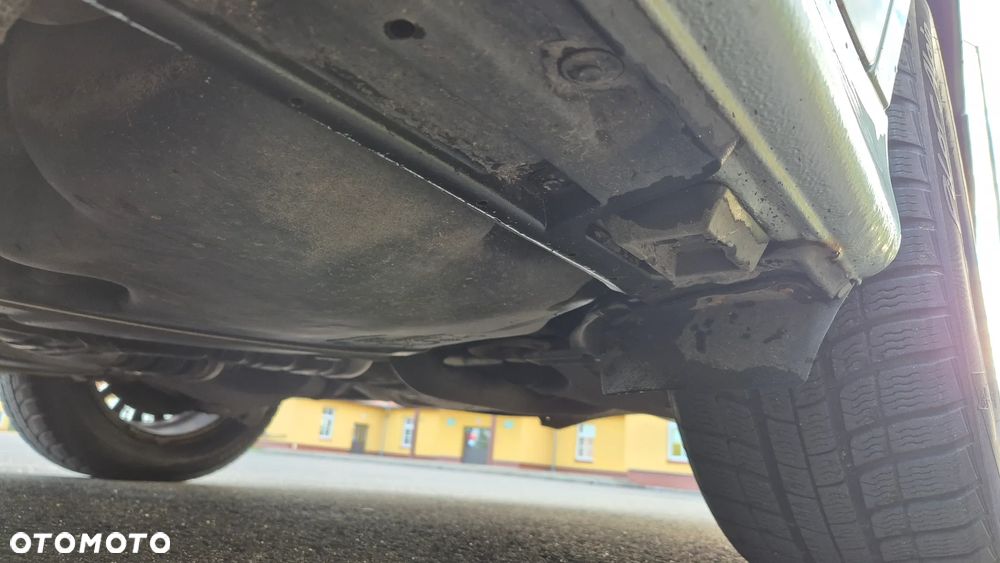 BMW Seria 5 520i Touring - 6