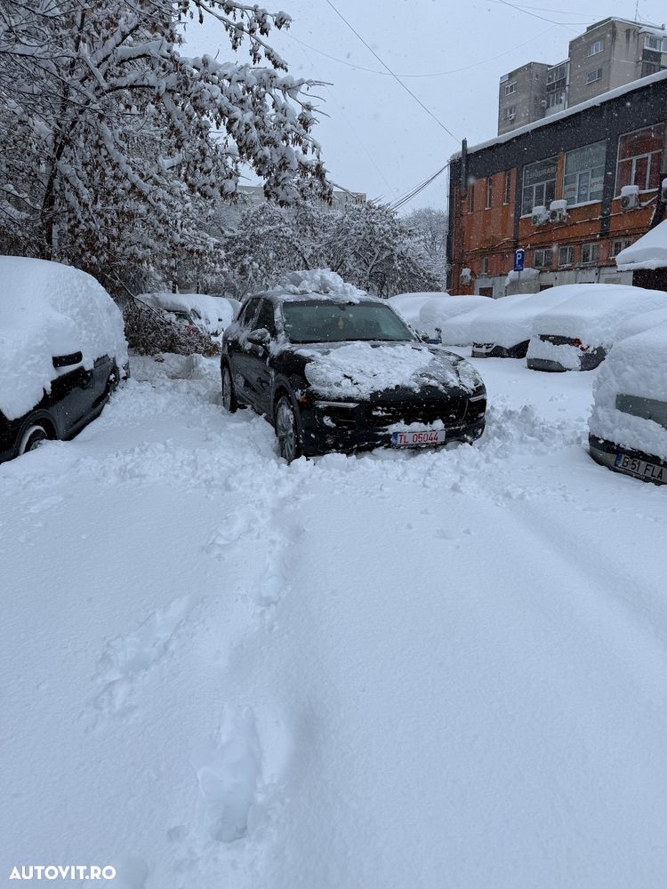 Porsche Cayenne Platinum Edition - 9