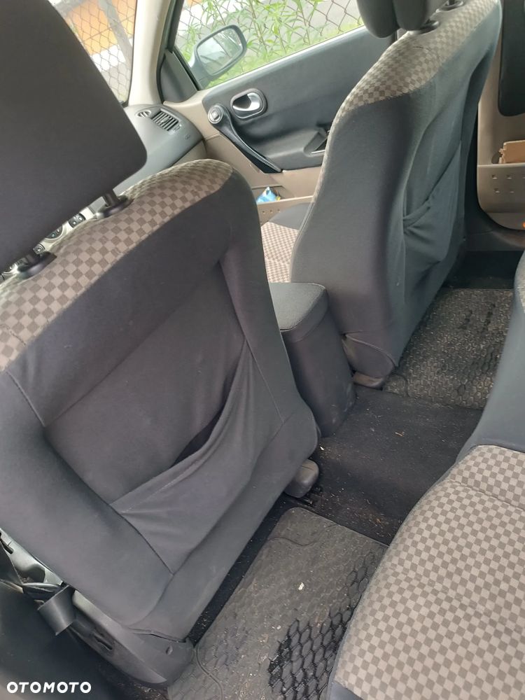 Renault Megane 1.9 dCi Luxe Dynamiq - 11