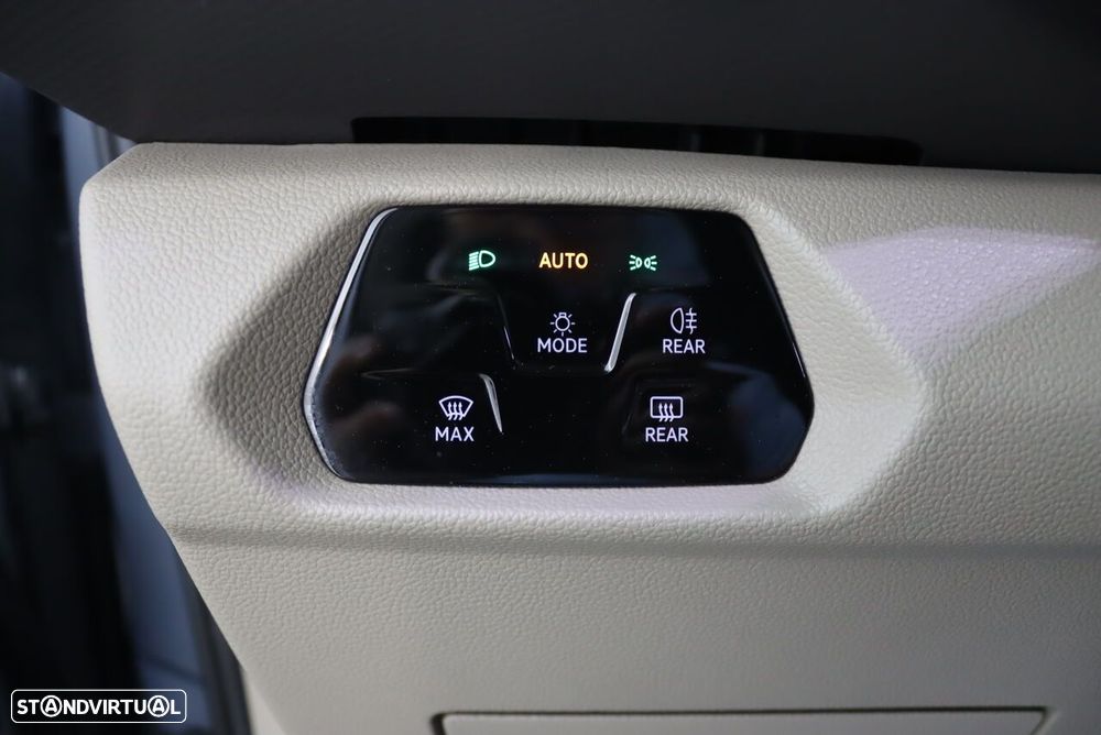 VW Multivan 2.0 TDI Life DSG - 23