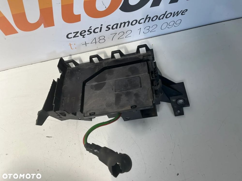 Podstawa skrzynki bezpieczników HG9T-14A301-AA - 1