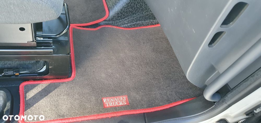 Renault T HIGH 4X2 13L E6 - 14