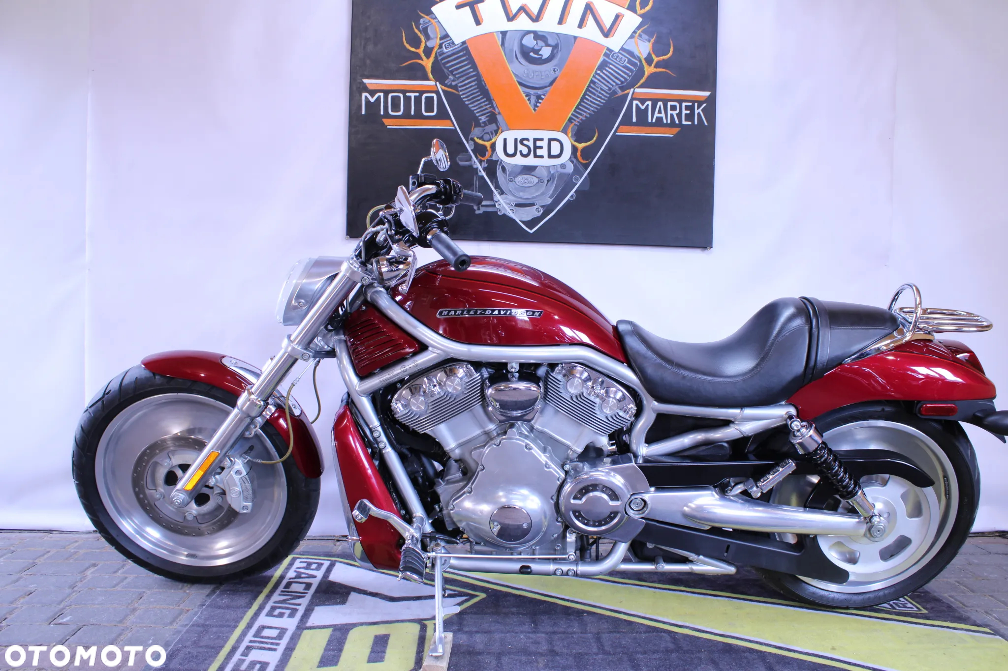 Harley-Davidson V-Rod Street Rod - 16