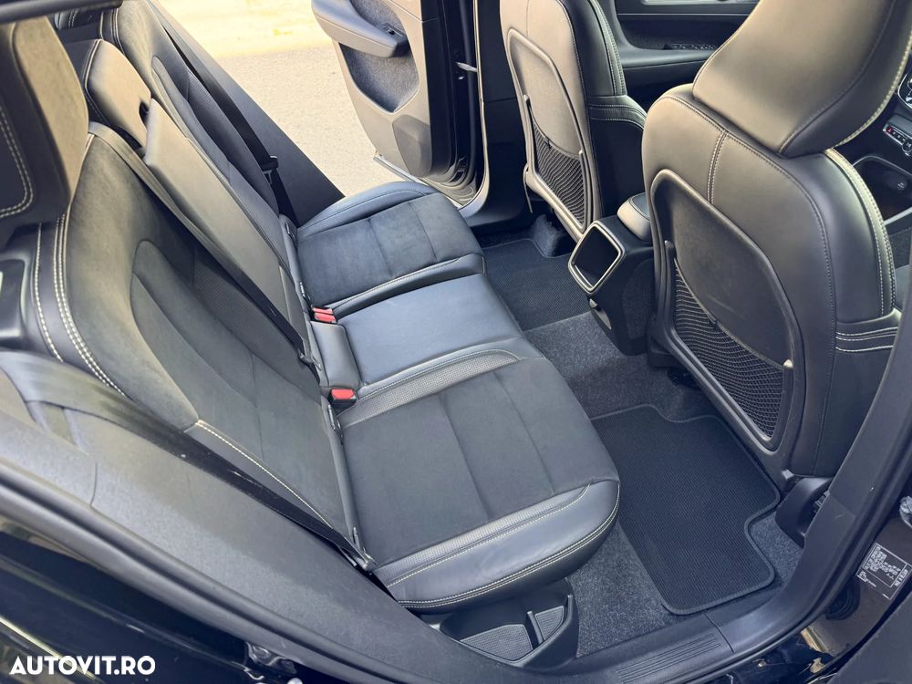 Volvo XC 40 D3 AWD R-Design - 11
