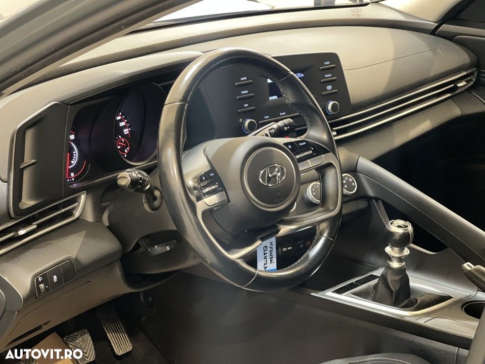 Hyundai Elantra 1.6 l 123 CP 6MT Classic - 4