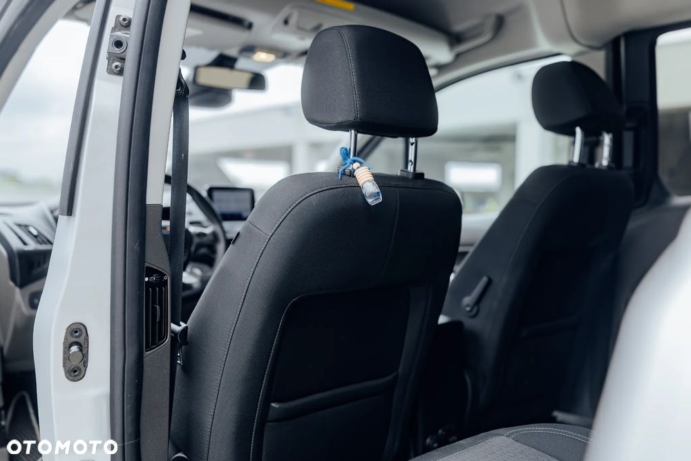 Ford Transit Connect - 25