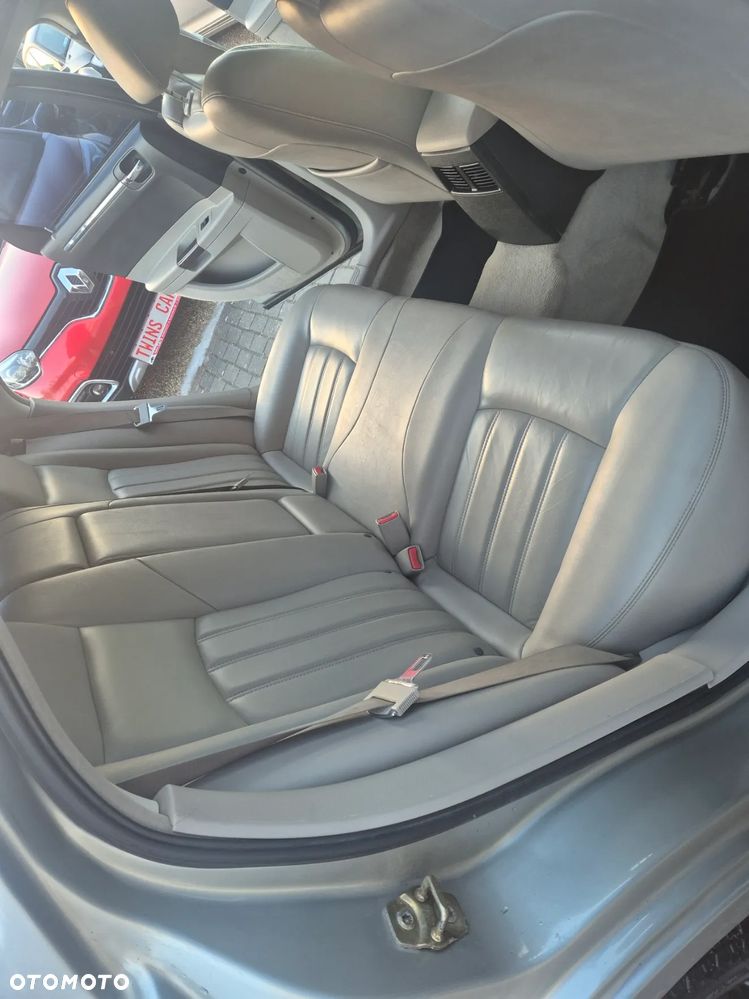 Chrysler 300C 5.7 V8 Hemi - 11