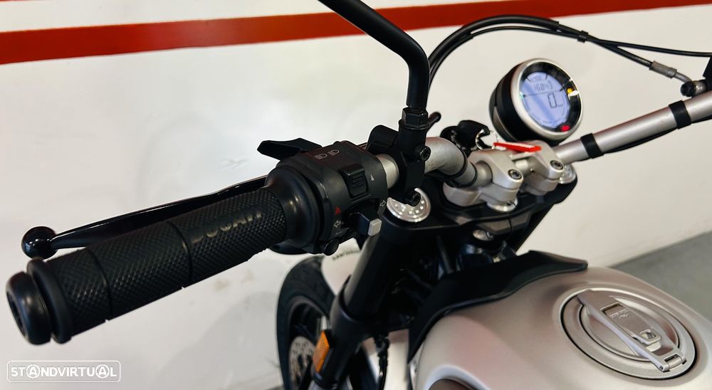 Ducati Scrambler ICON 800 SILVER ICE - 12