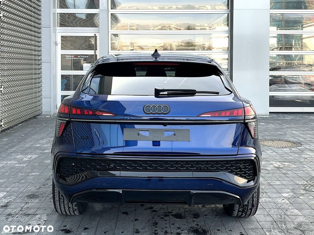 Audi Q3 Sportback - 12