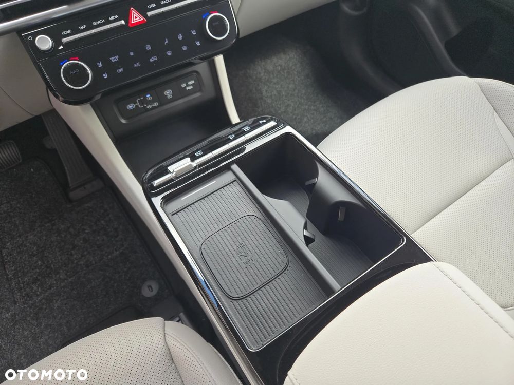 Hyundai Tucson 1.6 T-GDi HEV Platinum 2WD - 16