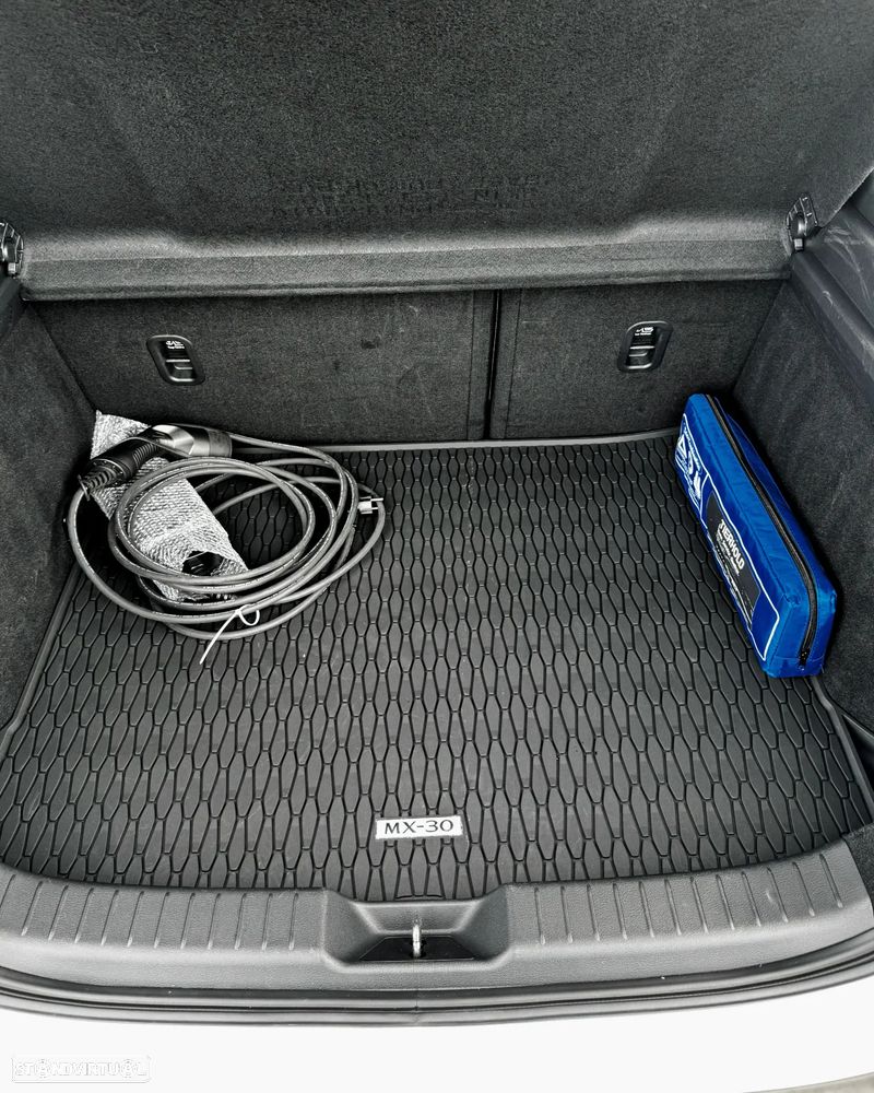 Mazda MX-30 e-SKYACTIV First Edition+Vintage Leatherette - 18