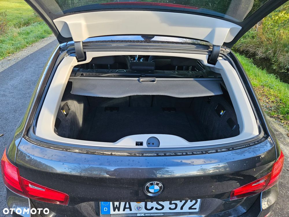 BMW Seria 5 520d xDrive Touring - 27
