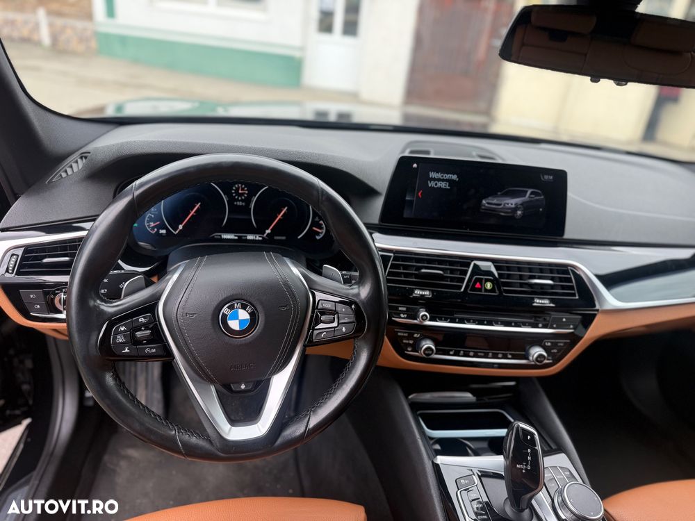 BMW Seria 5 520d xDrive AT - 10