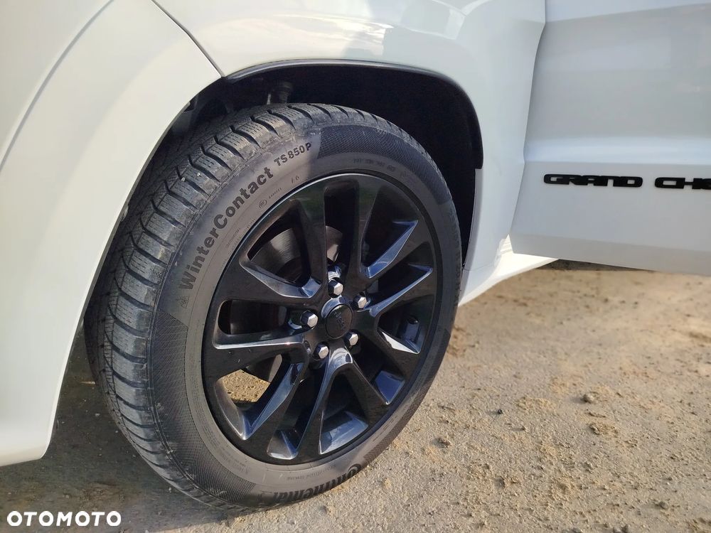 Jeep Grand Cherokee - 17
