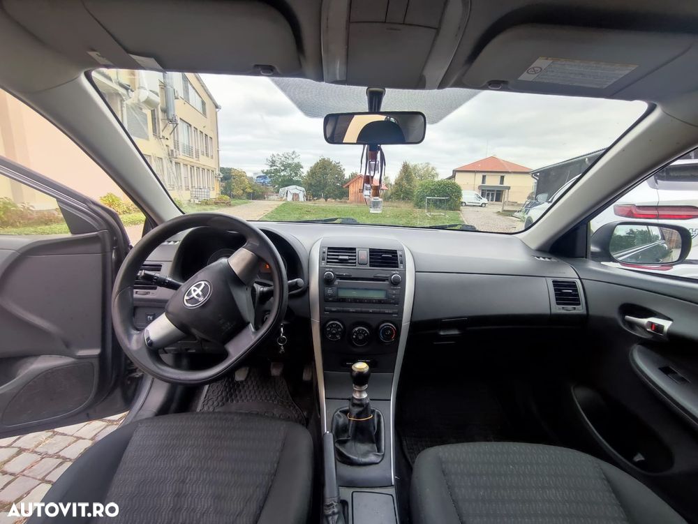 Toyota Corolla - 9