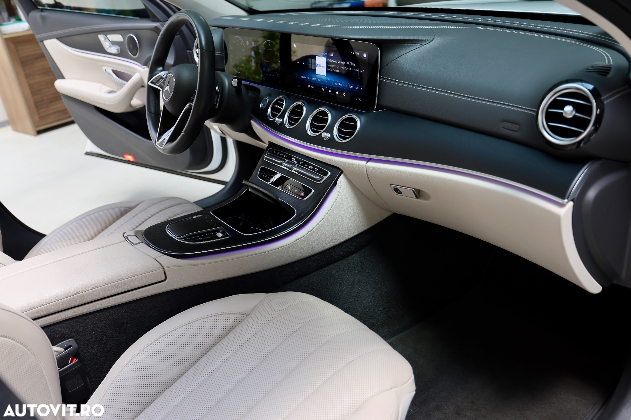Mercedes-Benz E 300 d 4Matic 9G-TRONIC Exclusive - 6