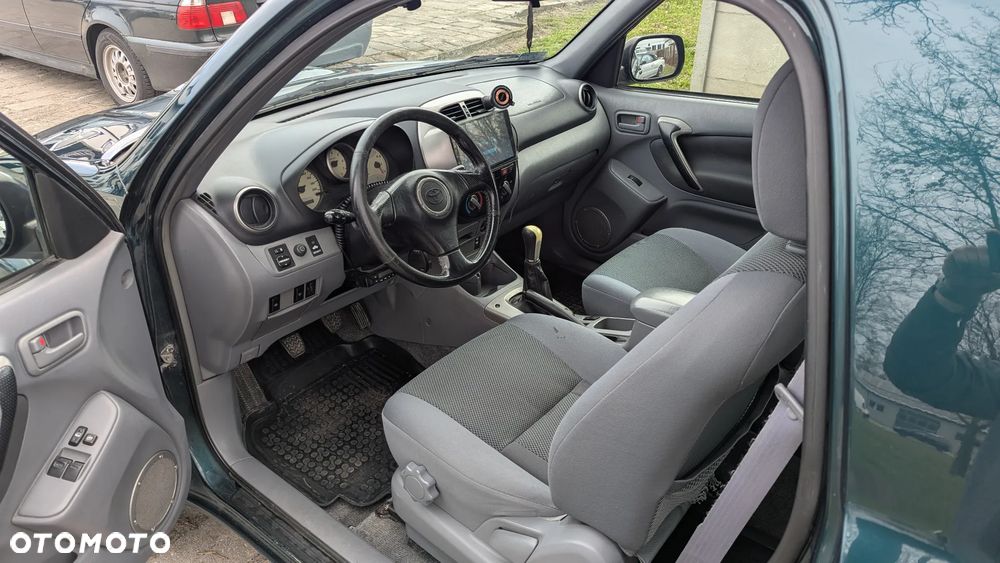 Toyota RAV4 D-4D 4x4 - 11