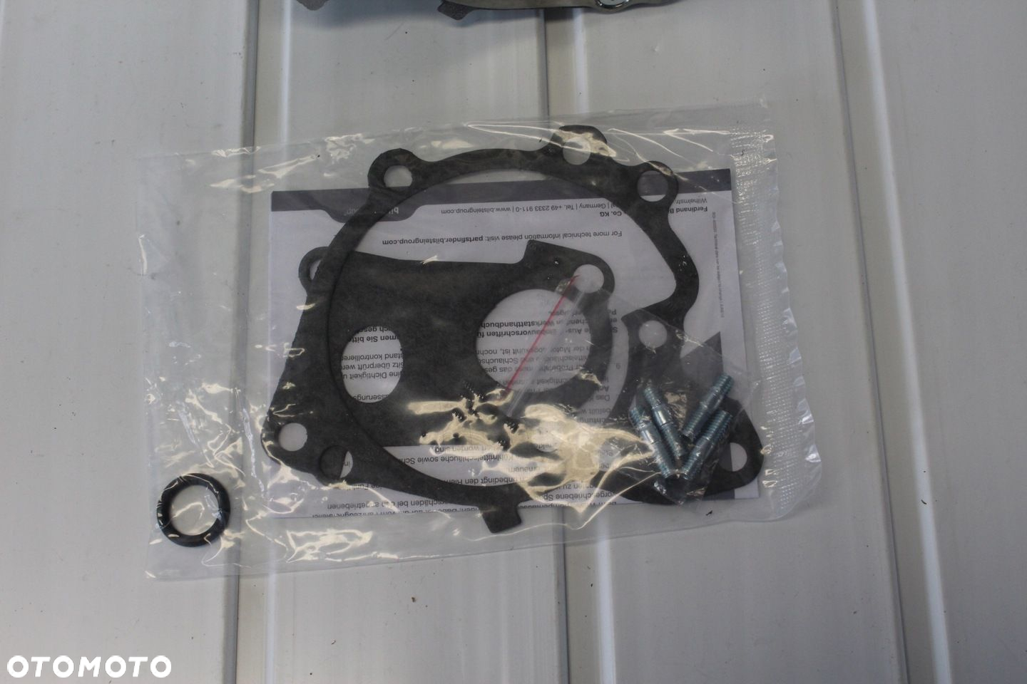 POMPA WODY HYUNDAI KIA MITSUBISHI FEBI MD974999 - 9