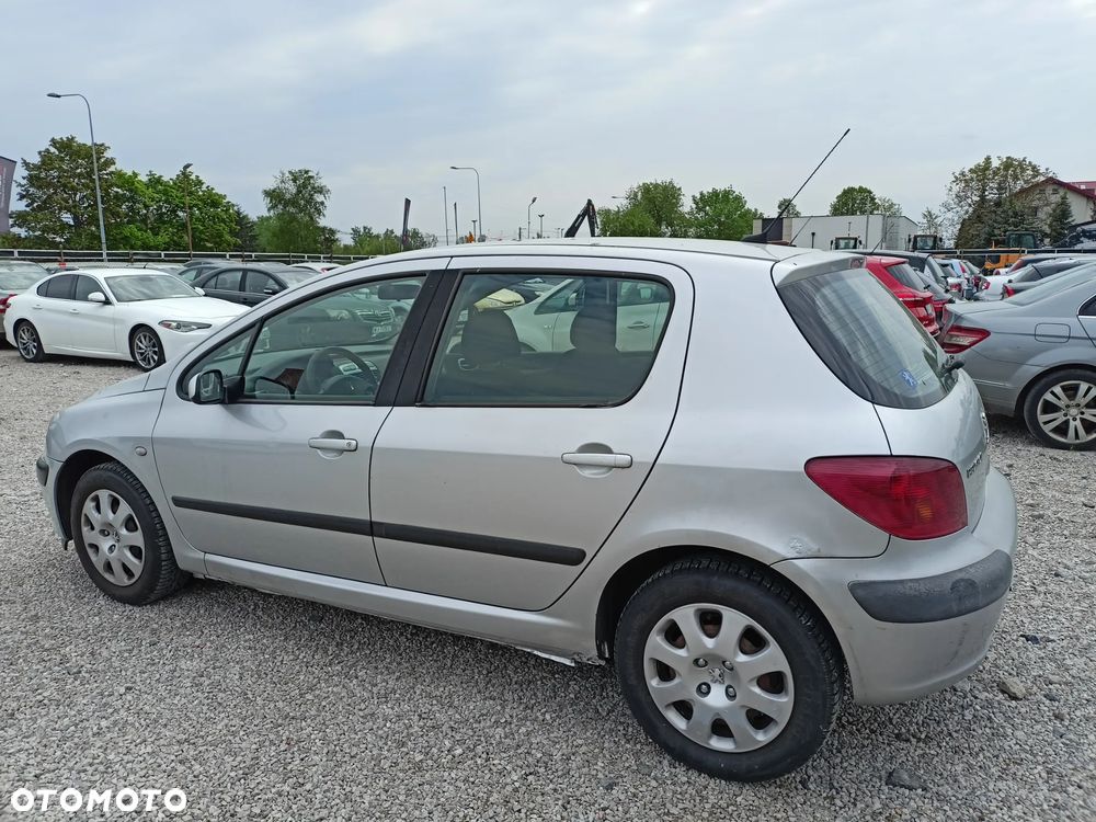 Peugeot 307 - 3