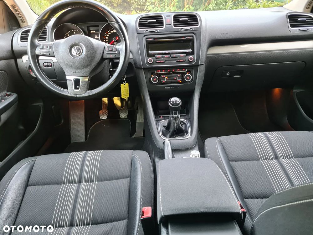 Volkswagen Golf 2.0 TDI DPF BlueMotion Technology MATCH - 15