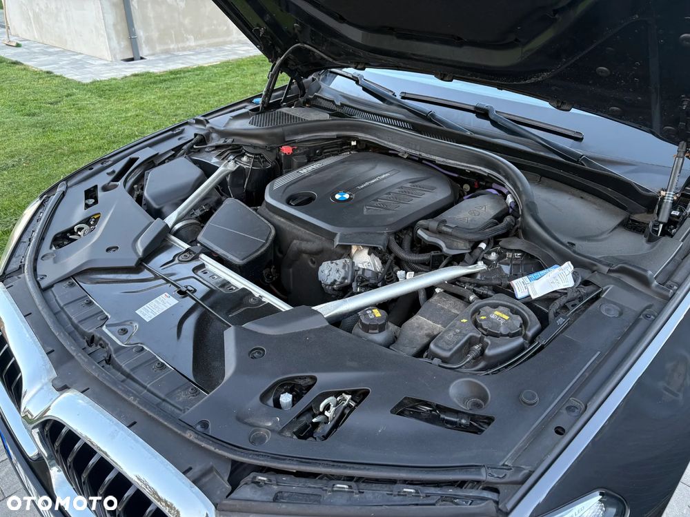 BMW Seria 5 520d Touring Luxury Line - 36