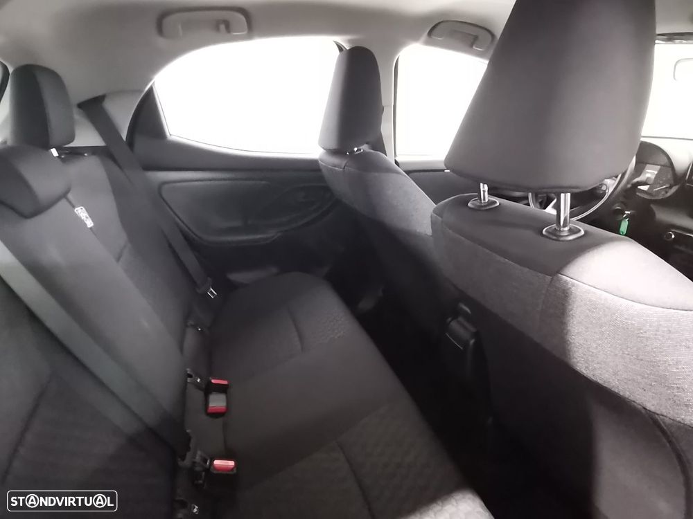 Toyota Yaris 1.5 HDF Comfort Plus - 8