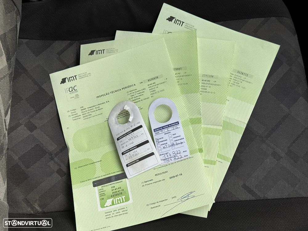 Opel Astra 1.2 Club - 32