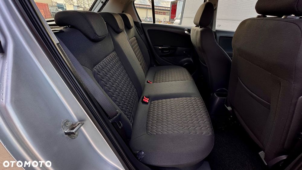 Opel Corsa 1.2 16V Energy - 9