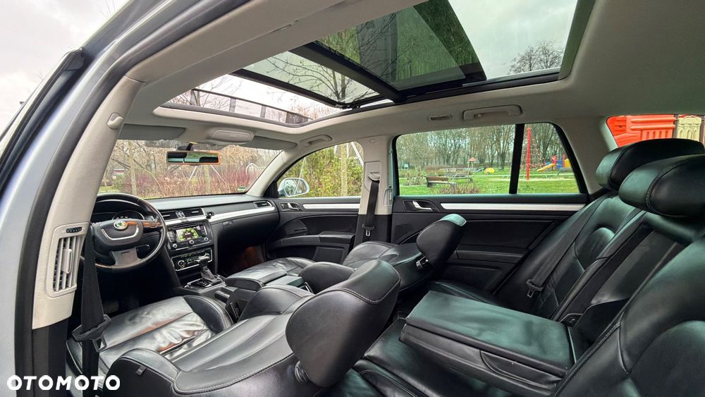 Skoda Superb 2.0 TDI DSG Ambition - 23