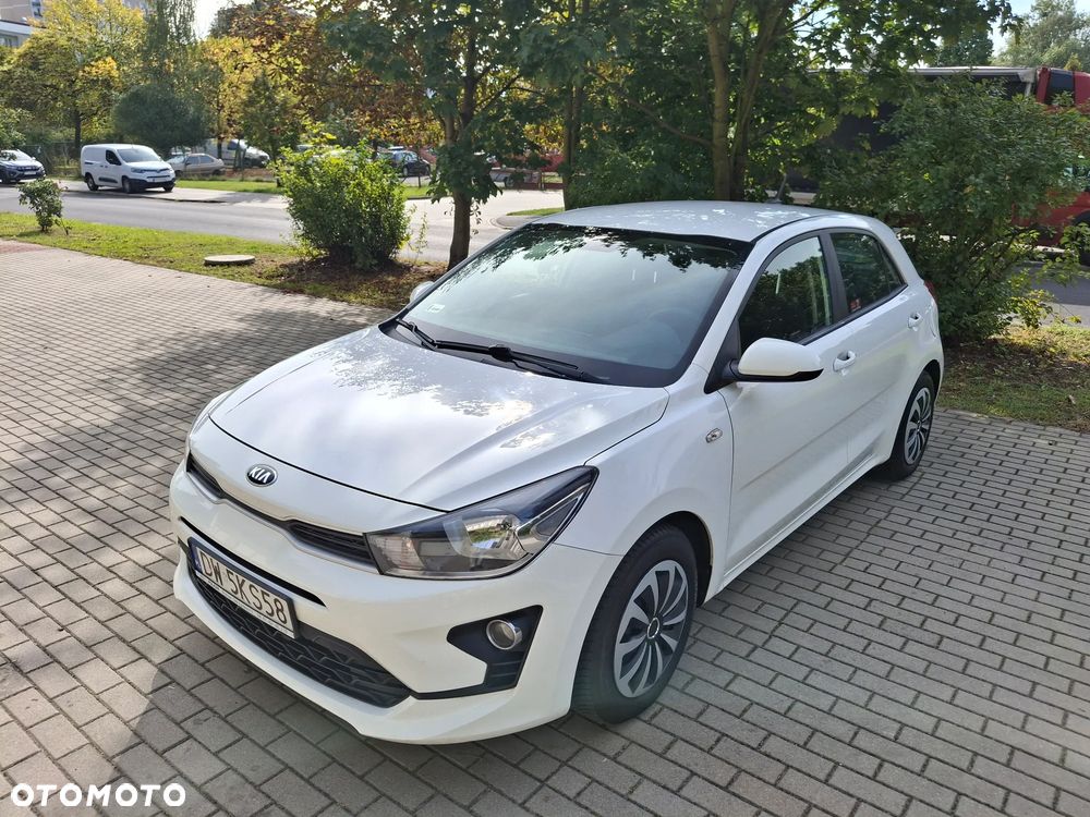 Kia Rio - 1