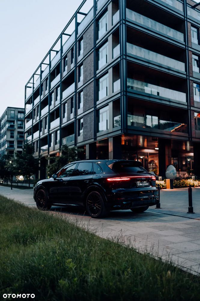 Porsche Cayenne GTS - 6