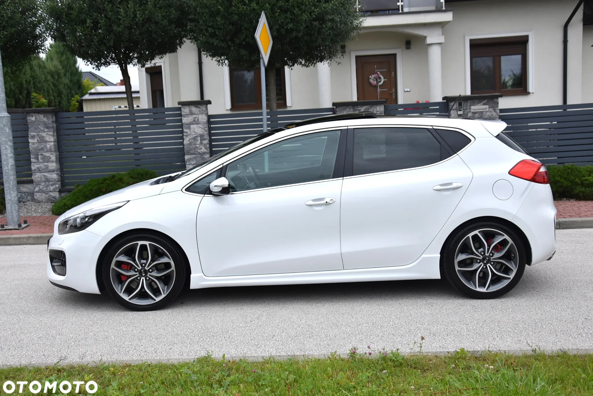 Kia Ceed 1.6 T-GDI GT-Challenge - 6