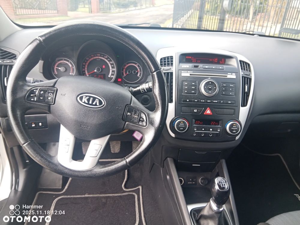 Kia Ceed 1.6 CRDi Vision - 11
