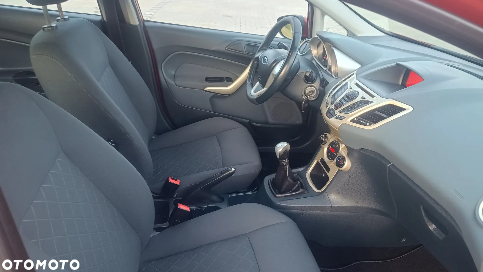 Ford Fiesta 1.4 Ghia EU5 - 25