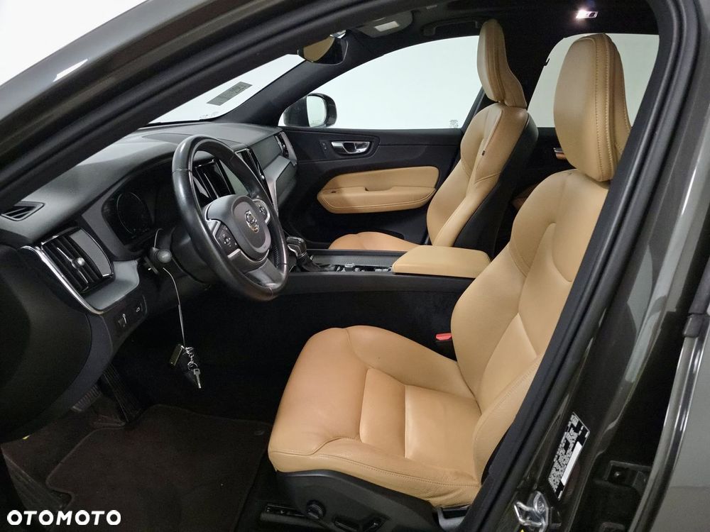 Volvo XC 60 T5 AWD Inscription - 8