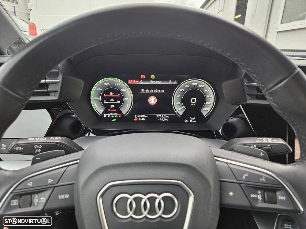 Audi A3 Sportback 45 TFSIe S line - 24