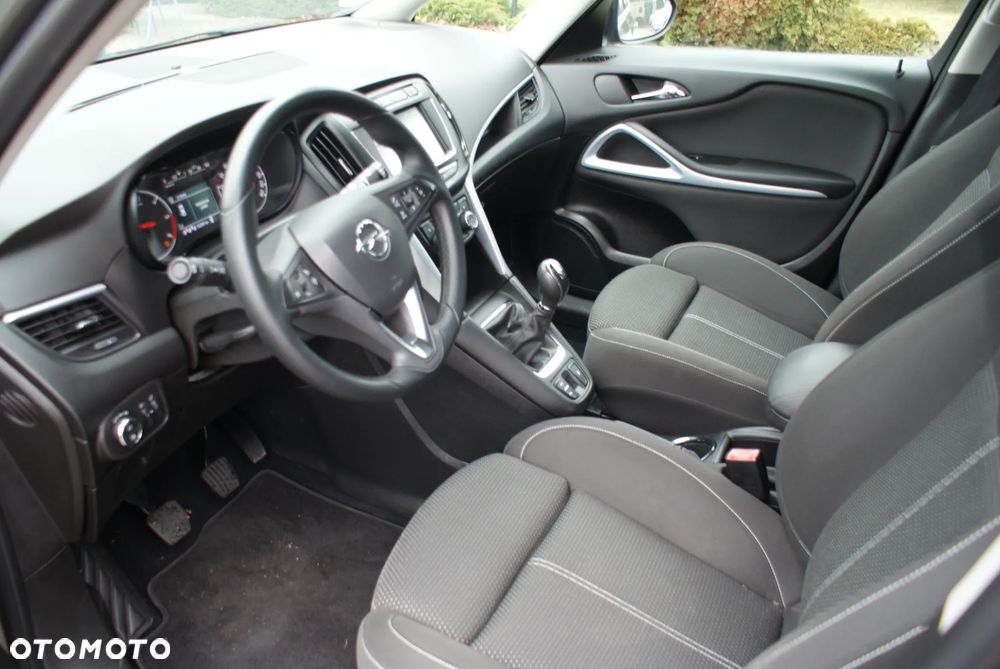 Opel Zafira 2.0 D Start/Stop Active - 4