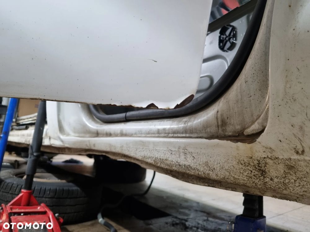 DRZWI PRAWE KOMPLETNE  MASTER III MOVANO B  NV400 2.3 10r.+ - 3